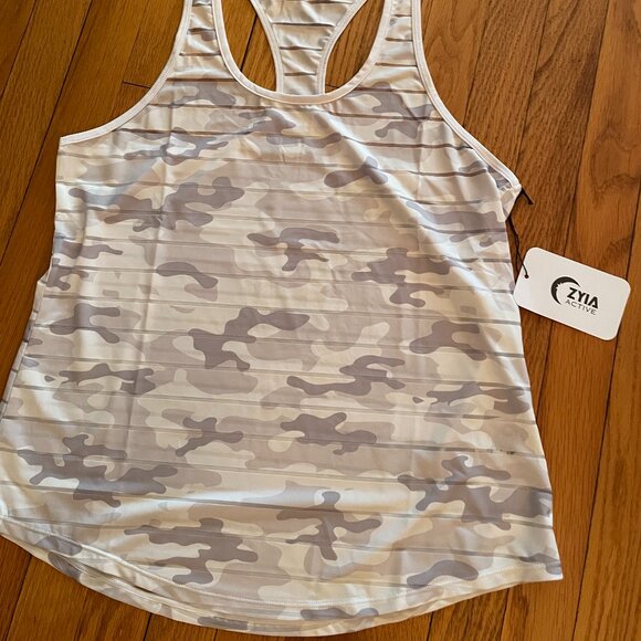 BNWT 3pc Top Tank Sport Bundle! Duluth Trading Co / American Eagle / ZYIA Active - Picture 4 of 15